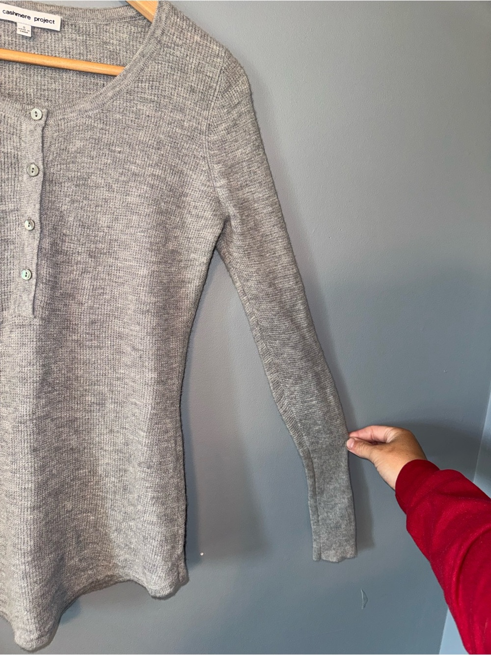 The Cashmere Project 100% Cashmere Henley style button down sweater - Picture 5 of 6